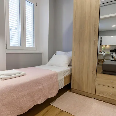 Poluotok 2 Διαμέρισμα