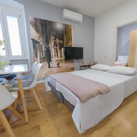 Poluotok 2 Ζαντάρ