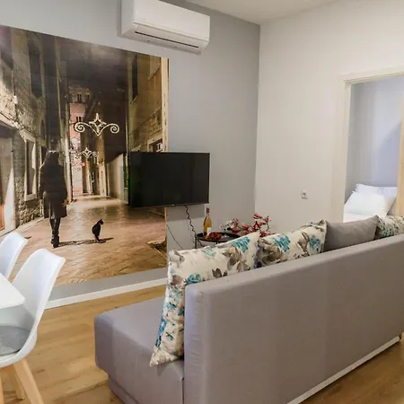 Poluotok 2 Ζαντάρ