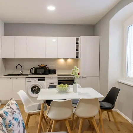 Poluotok 2 Apartamento *