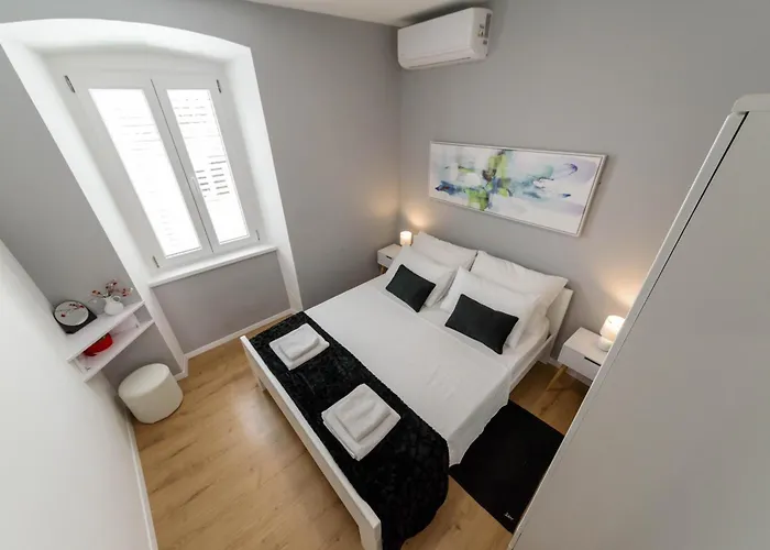 Poluotok 2 Apartment Zadar